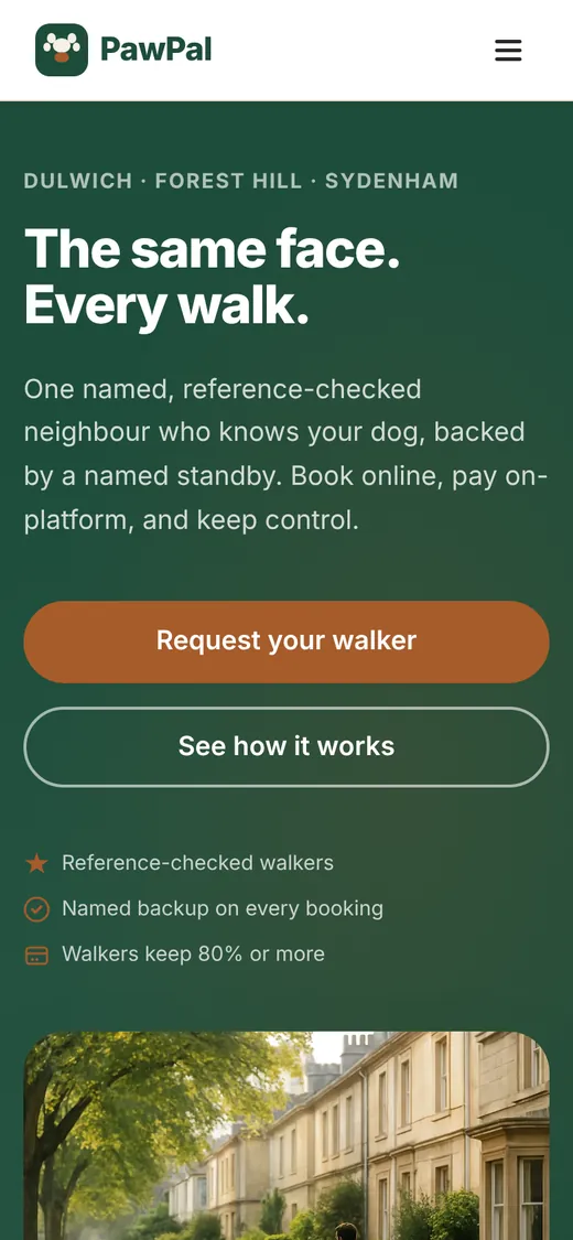 Hatchio AI 为 PawPal 构建的网站,显示在电脑屏幕和手机上